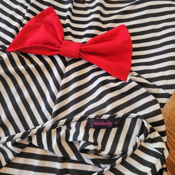 (4 For $20) Annabelle Top - Cute red bow on back, flattering fit 2x - Picture 3 of 4